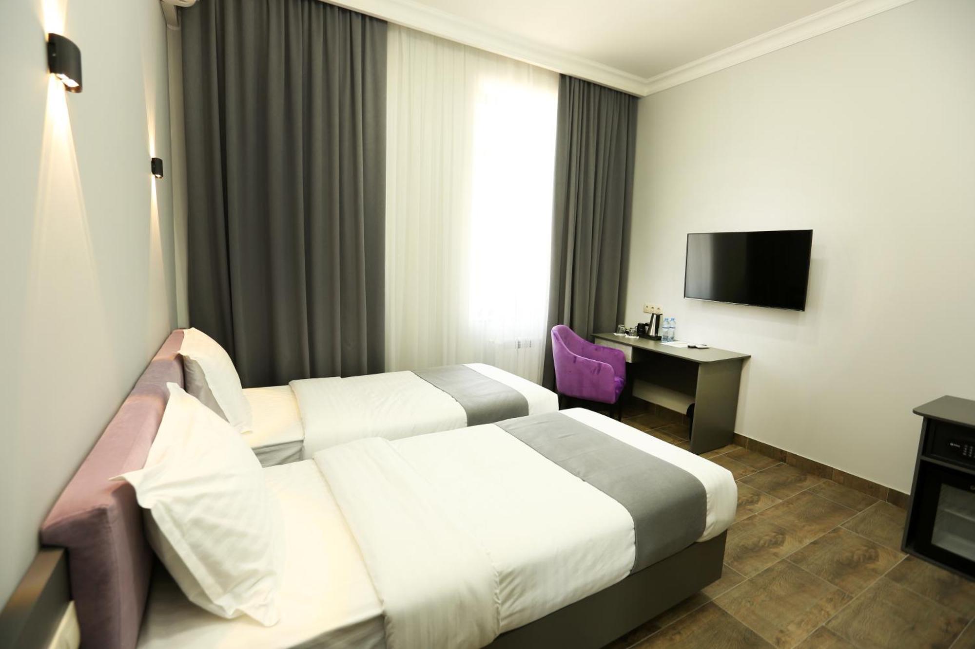Parklane Hotel Tasjkent Buitenkant foto